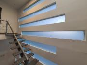 A Casa Moderna en Venta o Renta con Jardin en Cumbres...