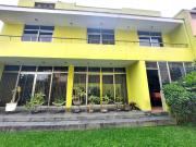 AB 1300 SE VENDE EXCELENTE CASA EN SAN BORJA, A ESPALDA...