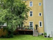 Altbau trifft Gartenidylle: Gartenwohnung im...