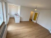 Ab 1. April, Kernsanierte 1 Zimmer Wohnung 30m2 + 8 m²...