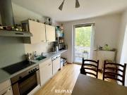 Ab November: Zentrale 4,5 Zimmer Mietwohnung mit Balkon...