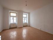 ab sofort, gut aufgeteilte 2 Zimmer Altbau Wohnung in...