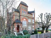 Abbeville Road, London, 2 Bedroom Flat