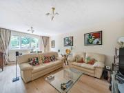 Abbeyfields Close, West Twyford, London NW10, 2 bed flat...