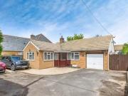 Abingdon Road, Standlake, Witney