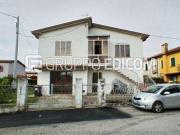 Abitazione di tipo economico di 141 mq in vendita a...