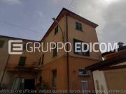 Abitazione di tipo popolare di 90 mq in vendita a...