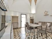 Abitazione indipendente con volte a stella e terrazzo...