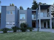 ABRIL Casa Alquiler 8 ambientes