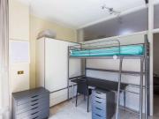 Accogliente camera in affitto in appartamento con 3...