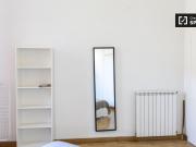 Accogliente camera in affitto in appartamento con 5...