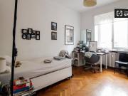 Accogliente camera in appartamento con 2 camere da letto...