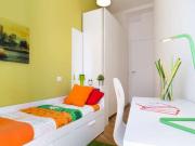 Accogliente camera singola con portineria