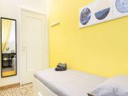 Accogliente camera singola con portineria