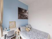 Stanza in appartamento condiviso con 5 posti letto in...