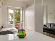 Accogliente monolocale con balcone vicino al centro città