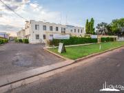 Accommodation Complex on West Street!