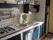 Acireale,S.Tecla,vani 3 arredati vicino al mare