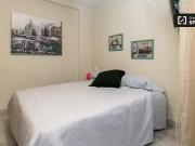 ¡En alquiler! Amplia habitación en un apartamento de 4...