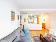 Acogedor apartamento amueblado en Carrer de Calabria