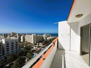Acogedor apartamento con terraza y vistas al mar en...