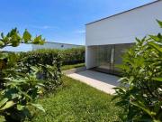 ACOGEDOR DUPLEX CON JARDINES INTERNOS VISTA LATERAL INTERNA