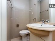 Acogedor estudio en el corazón del barrio vibrante...