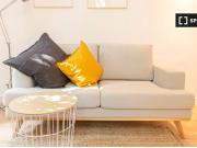 Acogedor estudio sobre jardín con baño en Gracia norte...