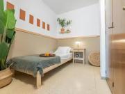 ¡Recién llegado! Habitación en Carrer de Garcilaso, El...