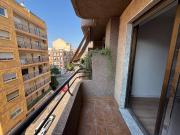 Acogedor reformado piso con 2 balcónes y 2 baños en...