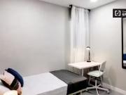 ¡Oferta! Se alquila habitación de 5 dormitorios Rios...