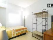 Acogedor Se alquila habitación en apartamento de 4...