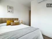 ¡Oferta! Se alquila habitación en piso de 8 habitaciones...