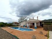 Acogedora casa de campo con piscina