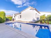 Acogedora casa de planta baja con piscina 154m² Empuriabrava