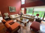 ACOGEDORA CASA EN PORTADA DE LA PLANICIE