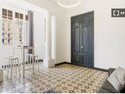 Acogedora habitación con amplio espacio de...