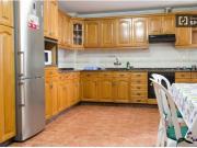 Acogedora habitación con calefacción en piso compartido,...