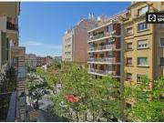 Acogedora habitación con dos camas individuales en...