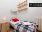 Acogedora habitación con escritorio en piso de 8...