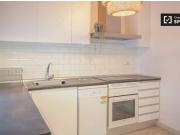 Acogedora habitación en alquiler en apartamento de 10...