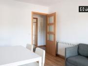 Acogedora habitación en alquiler en apartamento de 3...