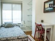 Acogedora habitación en alquiler en apartamento de 6...