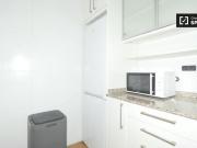 Acogedora habitación en alquiler en el apartamento de 5...