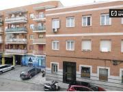 Acogedora habitación en alquiler en piso de 12...