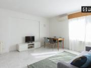 Acogedora habitación en alquiler en piso de 3...