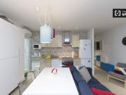 Acogedora habitación en alquiler en un apartamento de 4...