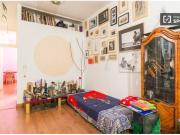 Acogedora habitación en apartamento de 3 dormitorios, Chueca