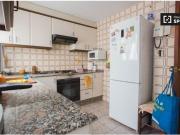 Acogedora habitación en apartamento de 3 dormitorios en...
