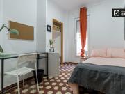 Acogedora habitación en apartamento de 5 dormitorios El...